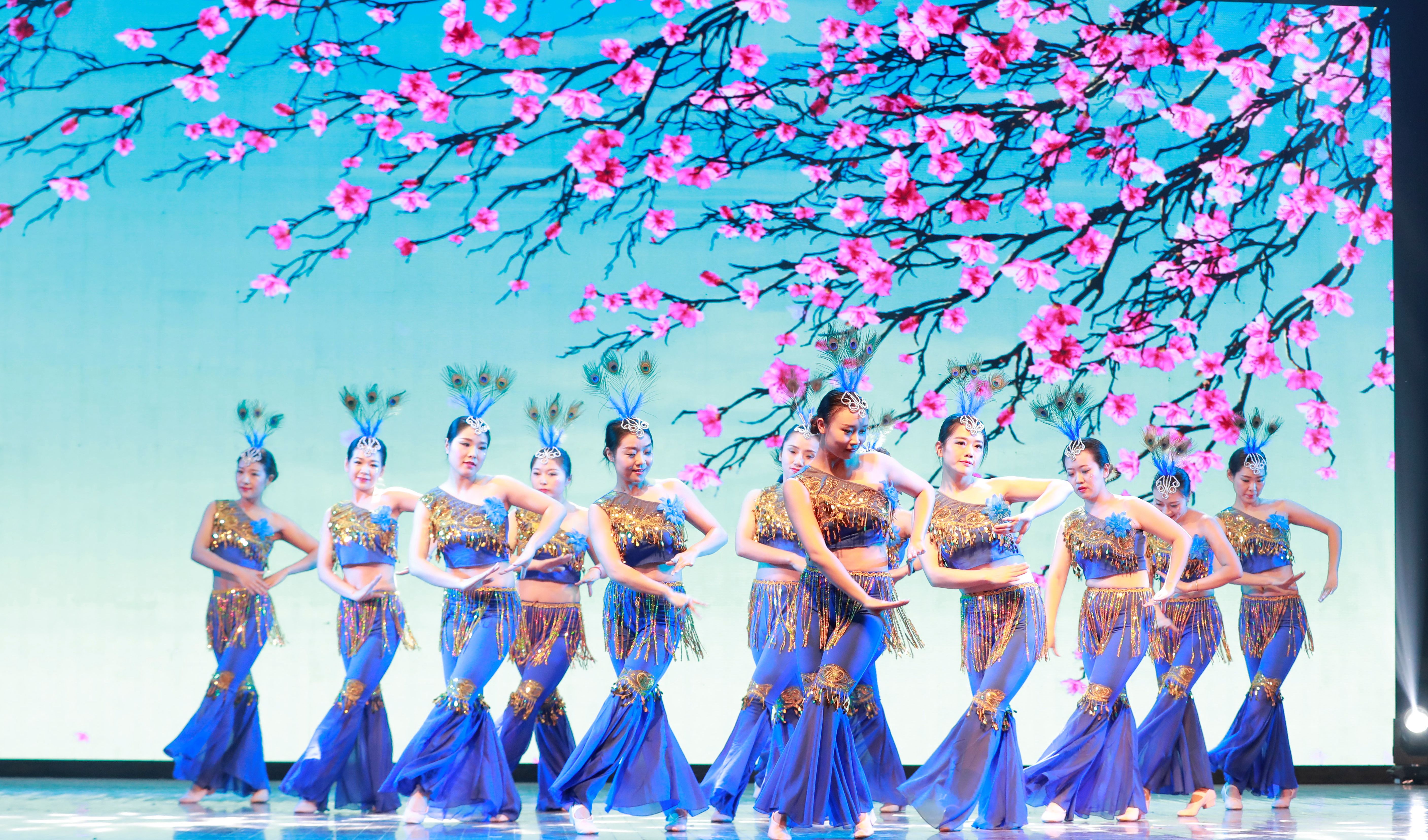 11月23日晚7点,中国矿业大学"喜迎校庆,乐舞矿大"